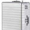 Uitgang ???? CarryOn ULD Reiskoffer 76cm - Luxe Aluminium Koffer Met Dubbel Tsa-slot - Dubbele Wielen - Zilver ???? 1 Uitgang ???? CarryOn ULD Reiskoffer 76cm - Luxe Aluminium Koffer Met Dubbel Tsa-slot - Dubbele Wielen - Zilver ???? -New Rebels shop 447x840 3