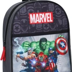 Gloednieuw ???? Marvel Rugzak Avengers Junior 6 Liter Polyester Zwart/rood ???? 12 Gloednieuw ???? Marvel Rugzak Avengers Junior 6 Liter Polyester Zwart/rood ???? -New Rebels shop 546x840 1