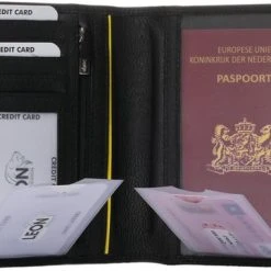 Beste Verkoop ???? LeonDesign Paspoort Hoesje - Paspoorthouder - Portefeuille Heren - Portefeuille Dames - Paspoorthoes - Paspoort - Paspoort Tasje - Paspoort Hoes - Portefeuille Homme - Portefeuille Jongens - Cadeau - Kleine Cadeautjes - Kado Man - Kado Vrouwen - Sale - Kado ✔️