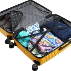 Hete verkoop ⭐ Biggdesign Cats Koffer - Ruimbagage Reiskoffer - Geel - Medium ✔️ -New Rebels shop 550x415