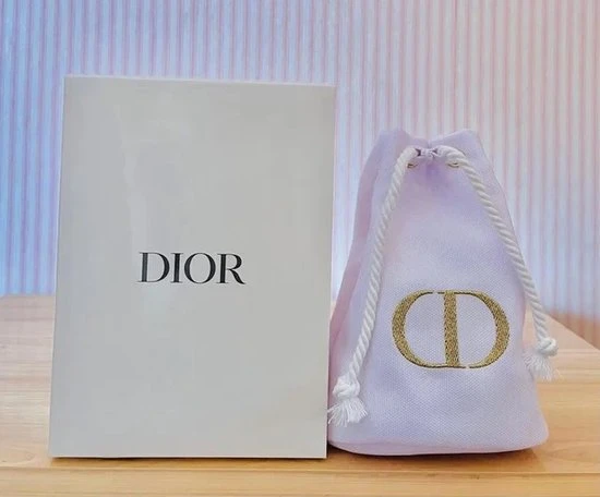 Beste Verkoop ⌛ Dior Beauty CD Makeup Pouch ✨ 4 Beste Verkoop ⌛ Dior Beauty CD Makeup Pouch ✨ - Afbeelding 2