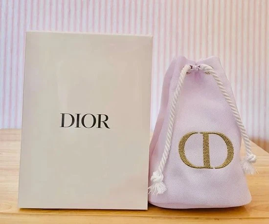Beste Verkoop ⌛ Dior Beauty CD Makeup Pouch ✨ 5 Beste Verkoop ⌛ Dior Beauty CD Makeup Pouch ✨ - Afbeelding 3