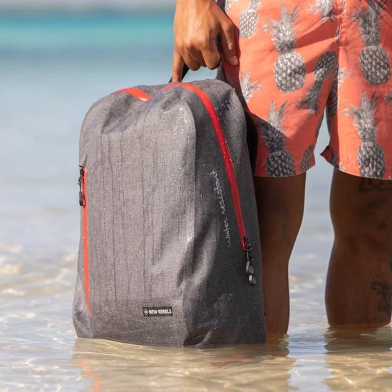 Beste deal ???? New Rebels® Vepo - Rugtas - Blauw - Waterbestendig - 14 - 25L - 33x15x49cm - Rugzak / ???? Backpack ???? 9 Beste deal ???? New Rebels® Vepo - Rugtas - Blauw - Waterbestendig - 14 - 25L - 33x15x49cm - Rugzak / ???? Backpack ???? - Afbeelding 7