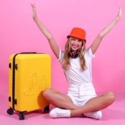 Hete verkoop ⭐ Biggdesign Cats Koffer - Ruimbagage Reiskoffer - Geel - Medium ✔️ -New Rebels shop 550x550 29