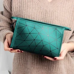 Nieuw ???? Fop En Bij Toilettas Groen Driehoekjes - Cosmetica Organizer - Organiser Reizen - Tas Opberger - Travel Organizer - Make-up Opbergen ???? 12 Nieuw ???? Fop En Bij Toilettas Groen Driehoekjes - Cosmetica Organizer - Organiser Reizen - Tas Opberger - Travel Organizer - Make-up Opbergen ???? -New Rebels shop 550x550 57