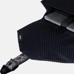 Gloednieuw ???? Bold Banana Rugtas / Rugzak / Laptoptas / Schooltas - Bold Banana - 15.6 Inch - 15 Liter - Zwart ???? 21 Gloednieuw ???? Bold Banana Rugtas / Rugzak / Laptoptas / Schooltas - Bold Banana - 15.6 Inch - 15 Liter - Zwart ???? -New Rebels shop 550x557 9