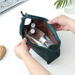 Nieuw ???? Fop En Bij Toilettas Groen Driehoekjes - Cosmetica Organizer - Organiser Reizen - Tas Opberger - Travel Organizer - Make-up Opbergen ???? 13 Nieuw ???? Fop En Bij Toilettas Groen Driehoekjes - Cosmetica Organizer - Organiser Reizen - Tas Opberger - Travel Organizer - Make-up Opbergen ???? -New Rebels shop 550x569