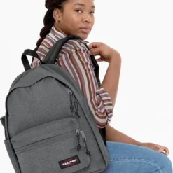 Kopen ???? Eastpak Office Zippl'r Rugzak Black Denim (met ZIJVAK) ???? 13 Kopen ???? Eastpak Office Zippl'r Rugzak Black Denim (met ZIJVAK) ???? -New Rebels shop 550x625