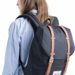 Gloednieuw ❤️ Herschel Retreat - Black/Tan Synthetic Leather / Rugzak Met 15" Fleece Gevoerd Laptopvak - 19.5L Opbergruimte - Magnetische Sluiting / Met Levenslange Fabrieksgarantie / Limited Lifetime Warranty / Zwart ???? 49 Gloednieuw ❤️ Herschel Retreat - Black/Tan Synthetic Leather / Rugzak Met 15" Fleece Gevoerd Laptopvak - 19.5L Opbergruimte - Magnetische Sluiting / Met Levenslange Fabrieksgarantie / Limited Lifetime Warranty / Zwart ???? -New Rebels shop 550x784 1